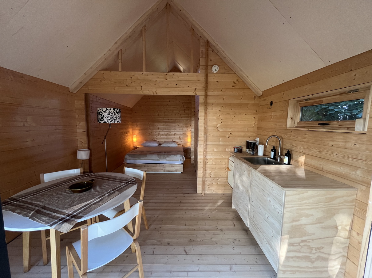 Interieur van het tuinhuis